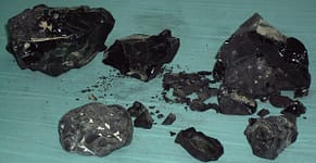 1200px-Bitumen
